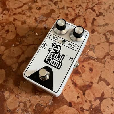 Pedal Pawn Fuzz 2020 - 2021 - Silicone image 1