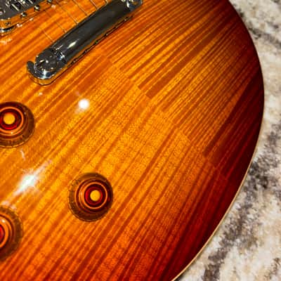 Gibson Les Paul Standard Premium Plus 2013 - Honey Burst AAAA Flame Top Left Handed image 4