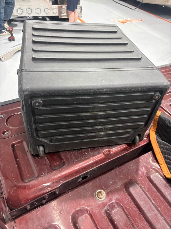 SKB 1SKB-R6S Shallow 6U Roto Rack Case with Steel Rails