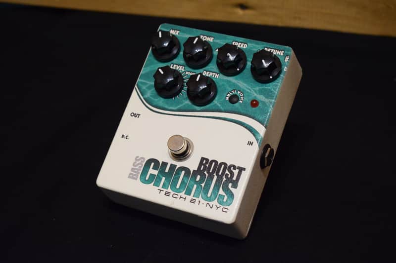 Tech 21 Bass Boost Chorus USA – Bass Chorus & Boost Pedal – Very Good Condition image 1
