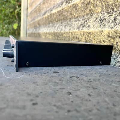 DBX 1074 Quad Gate image 8