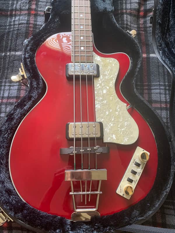 Hofner Club Bass Translucent red image 1