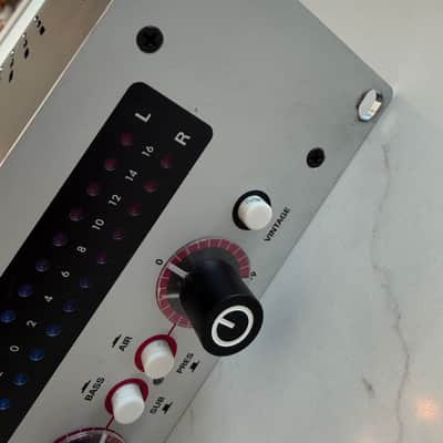 Louder Than Liftoff Silver Bullet Stereo Tone Amp 2010s - Silver image 9