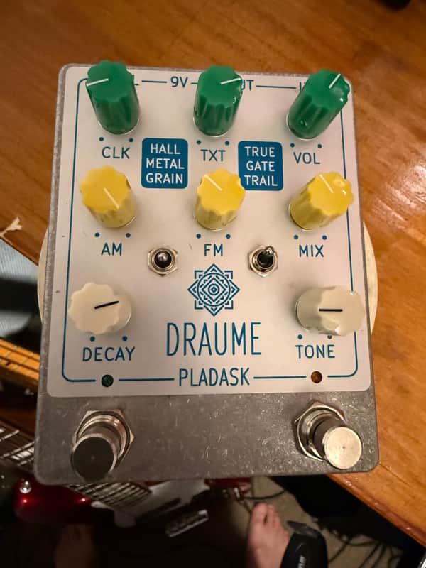 Pladask Elektrisk Draume V2