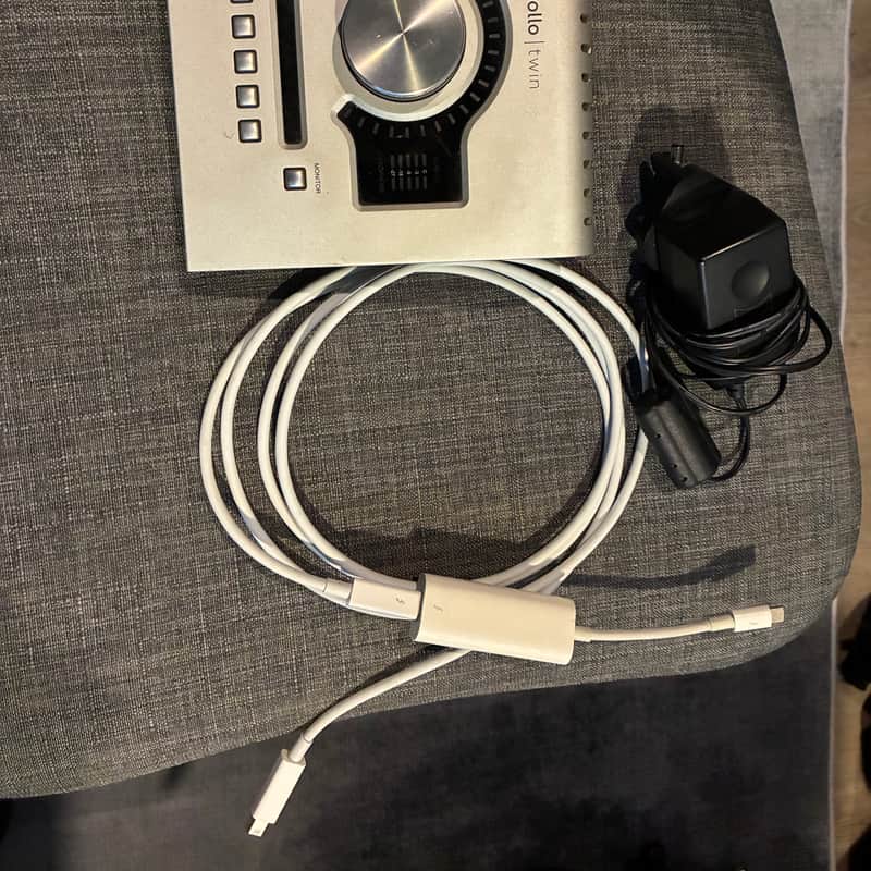 2010s Universal Audio Apollo Twin SOLO Thunderbolt Audio Inter…