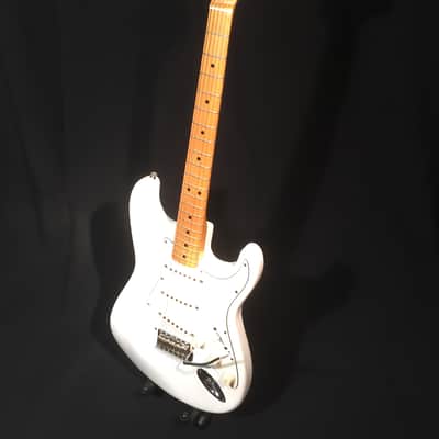 Fender 67 Reissue Stratocaster STB-67 1995 White - Rare model image 2