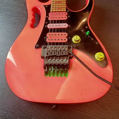 Ibanez JEM777-SK Steve Vai Signature with Edge Tremolo 1987 - 1989 - Shocking Pink image 8
