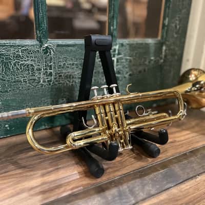 Yamaha Trumpet Ytr 2330 w/  Yamaha Soft Case & Yamaha 11b4 Mouth Piece image 2
