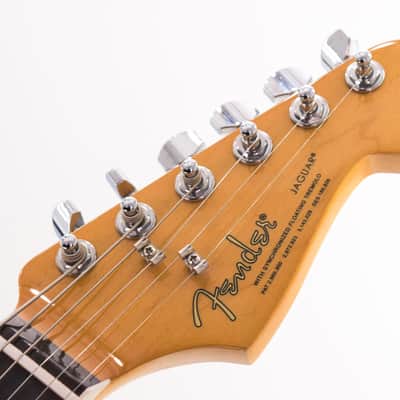 Fender Kurt Cobain Jaguar 2026 3-Color Sunburst 3998gr image 4