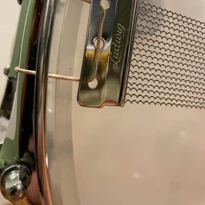 Ludwig 5x14" Vistalite Acrylic 10-Lug Snare Drum with P-85 Strainer 1970s - Clear image 4