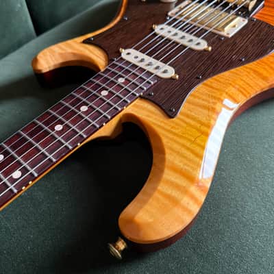 Knaggs Severn HSS 2015 Tier 3 w/Tier 2 Upgrades | Cocobolo | Wicked Burst | Curly Maple Top image 6