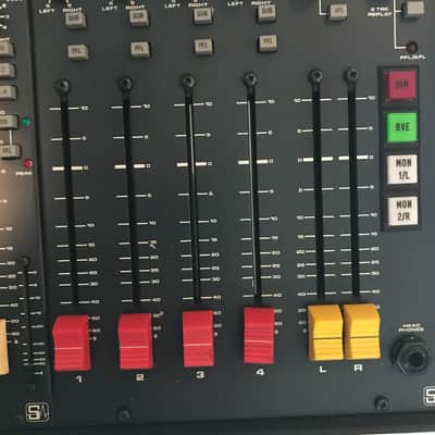 Soundcraft Series 200BVE 8-Channel 4-Bus Mixing Console image 7