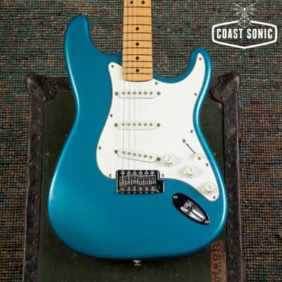 Vintage 1991 Fender Standard Stratocaster *first year Mexico factory* Lake Placid Blue image 5
