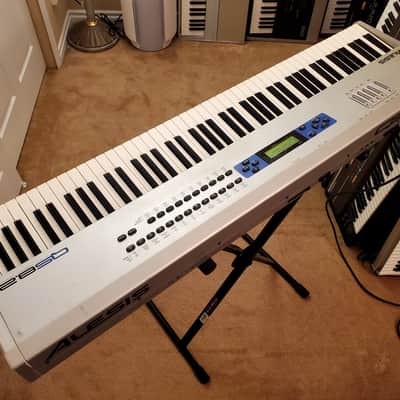 MUST SEE!!! ALESIS QS8.2 STAGE PIANO FULLY SERVICED AND IN AMAZING CONDITION! image 18