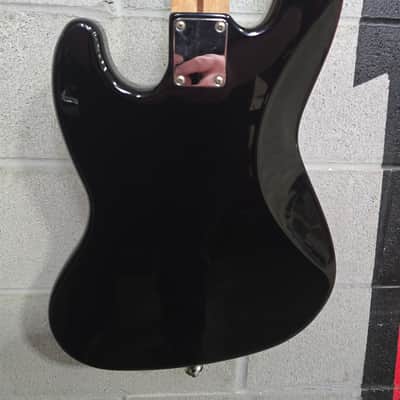 Fender Standard Jazz Bass with Rosewood Fretboard 1999- Bartolini Pick Ups- Black image 12
