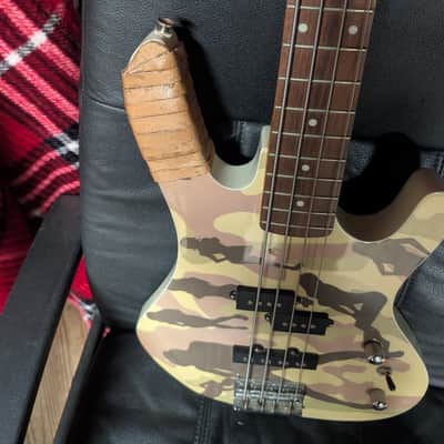 Washburn XB-102 - Camo Ladies image 2