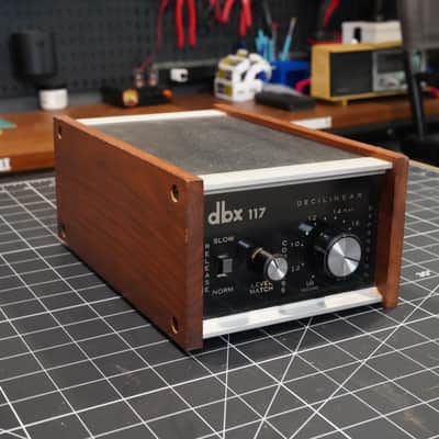 dbx 117 Compressor / Expander 1970s - Black image 2