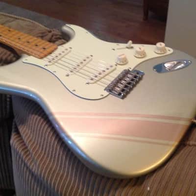 Made in Japan Fender FSR Traditional 50s Stratocaster 2018 - Inca Silver w/ Shoreline Rose Gold Competition Stripe image 2