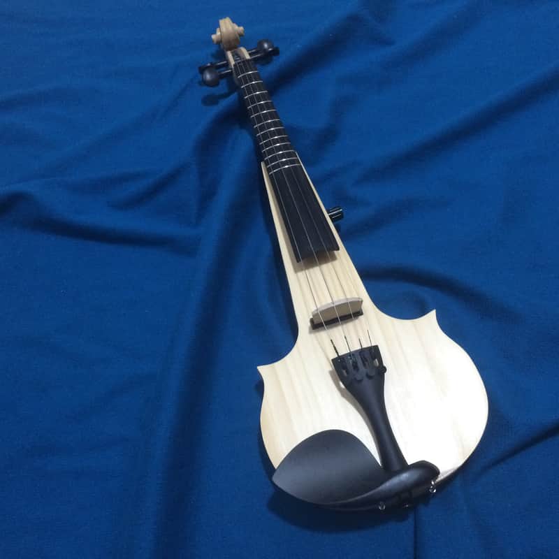 Violin 4/4  electric image 1