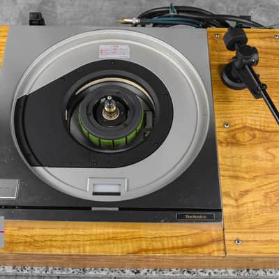 Technics SP-10MK3 Direct Drive Turntable W/ Power Unit in Very Good Condition image 8