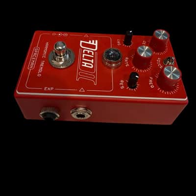 Spaceman Delta II Harmonic Tremolo 2021 - 2024 - Red Edition X6528 image 3