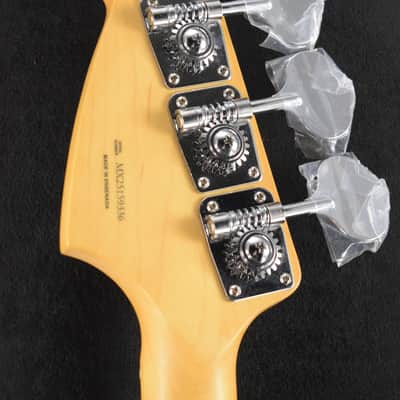 Fender Player II Mustang Bass PJ 3-Color Sunburst Maple Fingerboard image 6