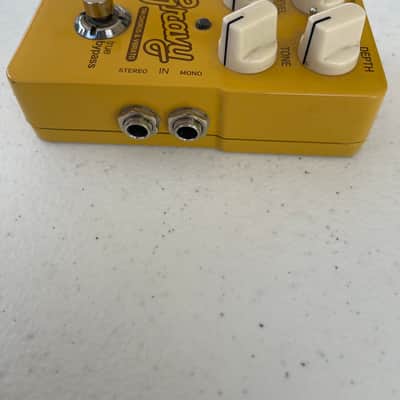 TC Electronic Gravy Tri Chorus & Vibrato Stereo Rare Guitar Effect Pedal image 4