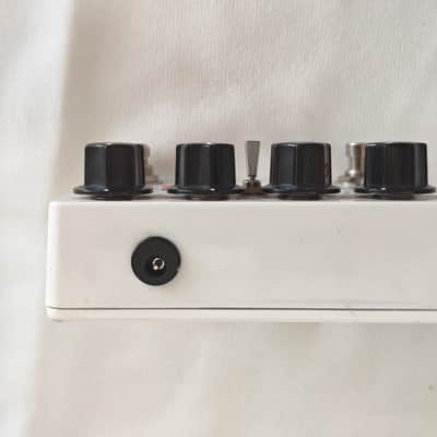 Diamond Counter Point Multi Tap Delay 2018 - White image 4