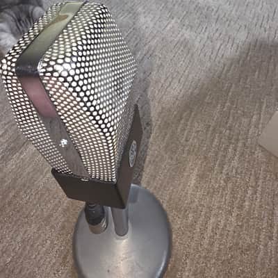 RCA 74B Microphone image 3