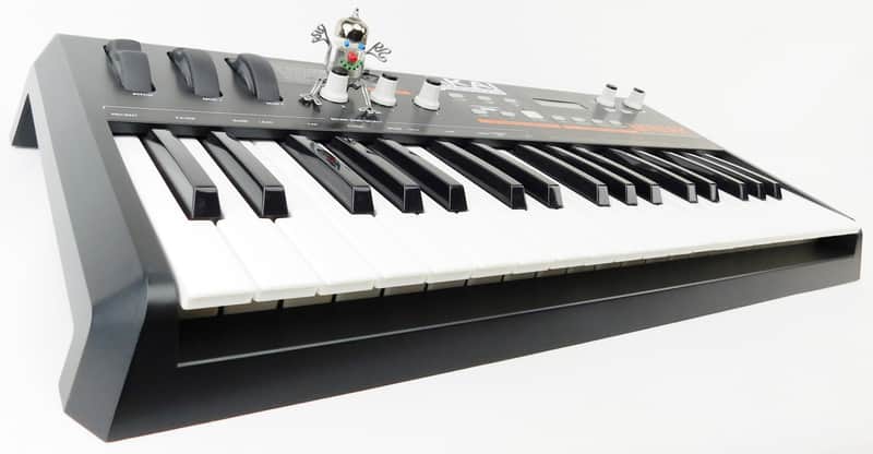 AKAI Miniak Synthesizer Keyboard + Top Zustand + 1.5Jahre Garantie image 1