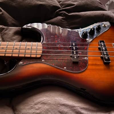 Jet JJB-300 SB Electric Bass Guitar Sunburst image 5