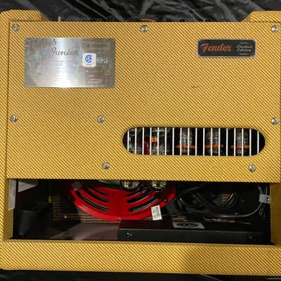 Fender Blues Junior Limited Edition Lacquered Tweed Type PR 295 15-Watt Tube Guitar Combo Amplifier image 3