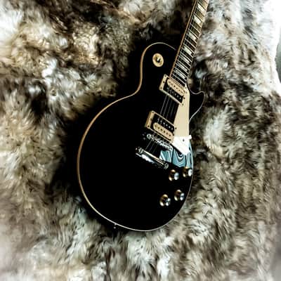 Nythar the Undying - Gibson Les Paul Classic 2019 - Black & Cream Tuxedo image 3