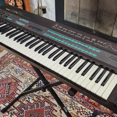 VINTAGE CLASSIC! Yamaha DX7 Keyboard Synthesizer 1983-87 Japan image 2