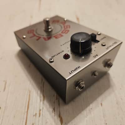 Electro-Harmonix Bassballs Twin Dynamic Filter For Bass Guitars image 2