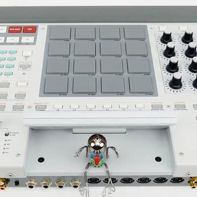 Akai MPC Renaissance Sampler Synthesizer +Wood + Neuwertig +OVP + 1.5J Garantie image 12