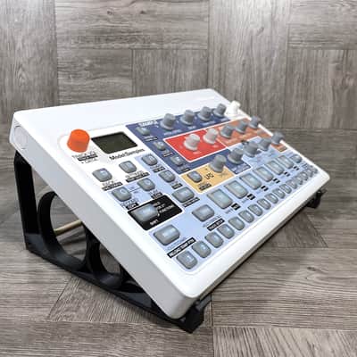 30º Stand for ELEKTRON Model Samples / Cycles desktop modules - DWL - Color BLACK - by KZcraftworks - USA
