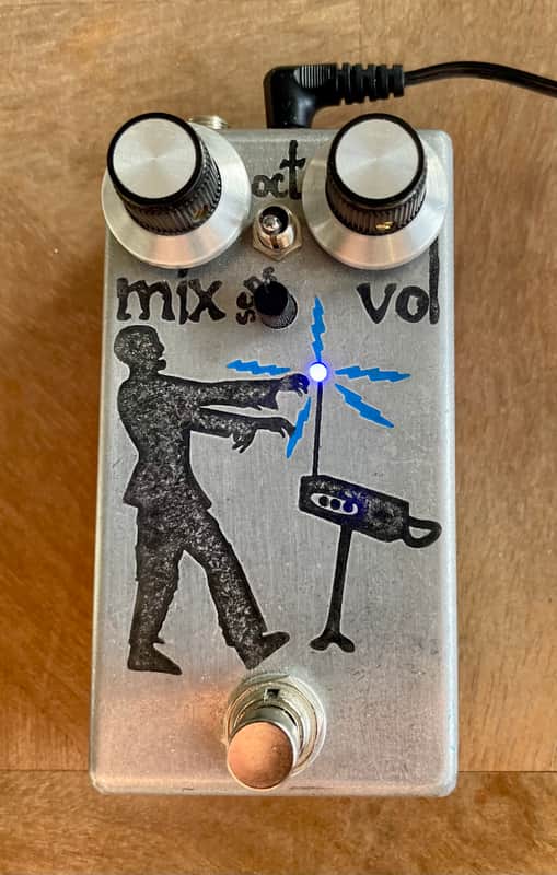 .PSHC pdls. Zombie Vox Pedal Theremin Simulator + Fuzz - Silver image 1