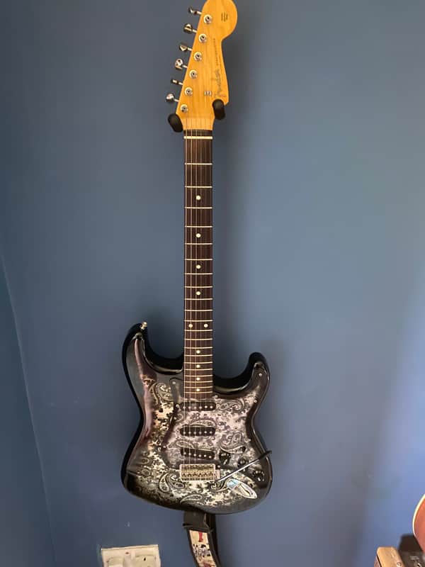 Fender Stratocaster 2020 -2025 image 1