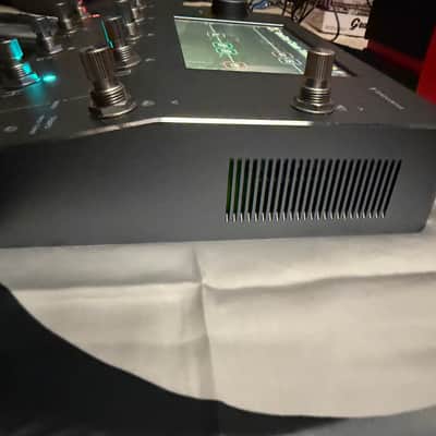 Neural DSP Quad Cortex (2025) Grey w/ Case & Expression Pedal image 3