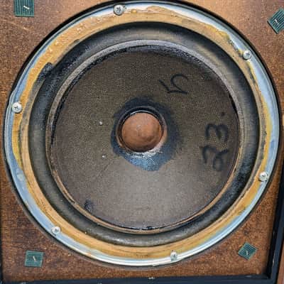 Pair of KLH Model #5 Floor Speakers 1975 Vintage Walnut image 4