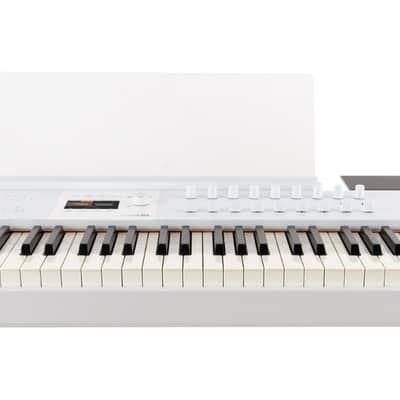 Arturia KEYLAB 88-Key Mk3 White USB Midi Keyboard Controller+Sustain Pedal image 8