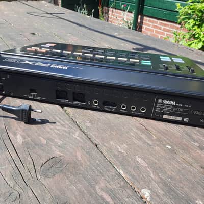 Yamaha RX15 Digital PCM Rhythm Programmer 1980s - Blue buttons image 7