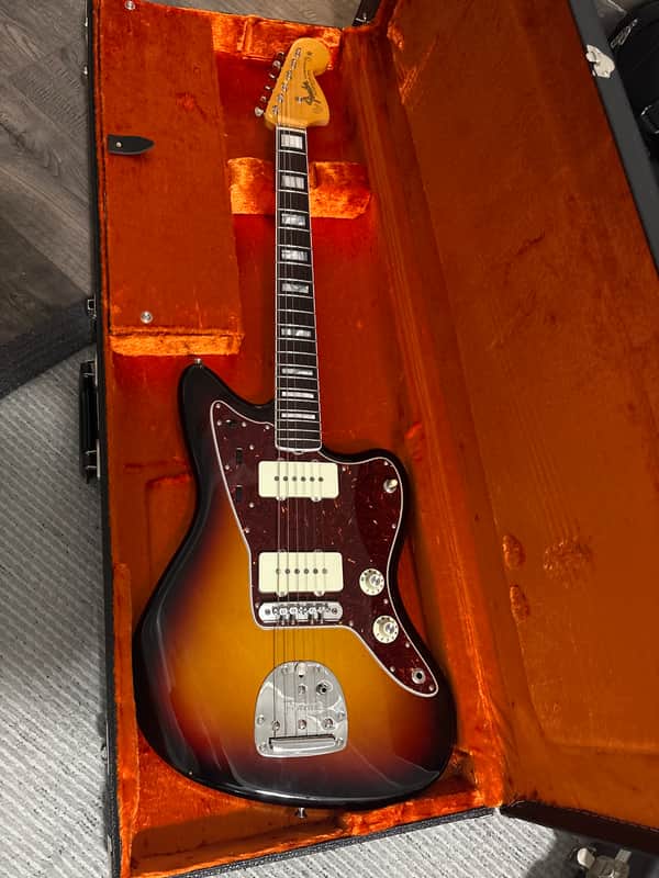 Fender American Vintage II '66 Jazzmaster 2022 - Present - 3-Color Sunburst