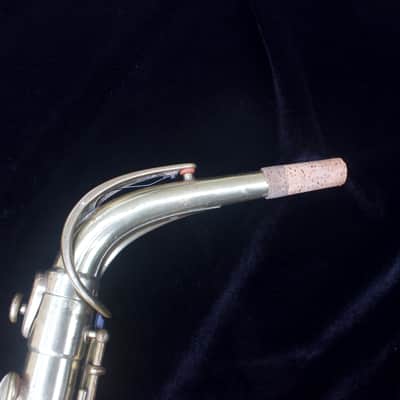 Martin Commitee III alto saxophone 1947 - Bare brass image 4