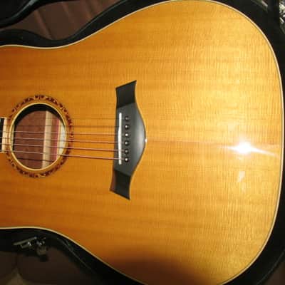 Taylor XXV-DR 25th Anniversary Sitka Spruce/Quilted Sapele Dreadnought 1999 - Natural with Caramel-Stained Back and Sides image 2