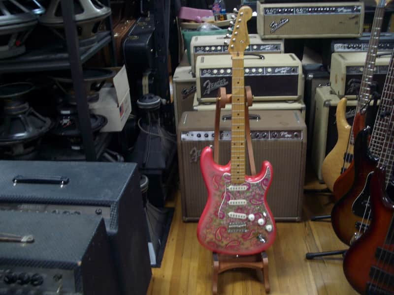 Fender Stratocaster 1999 - Paisley image 1