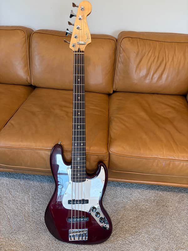 Fender Standard Jazz Bass V