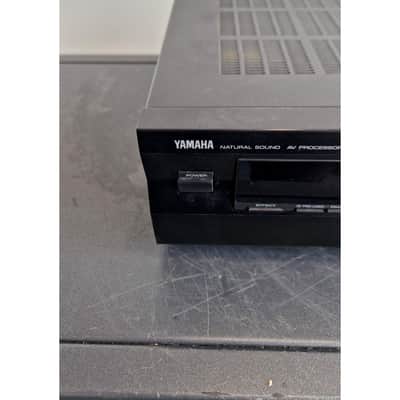 Yamaha DSP-E492 - AV Processor - Excellent image 4
