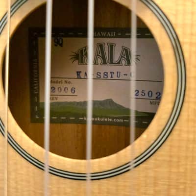 Kala KA-SSTU-C Spruce Concert Travel Ukulele 2010s - Satin Natural image 2